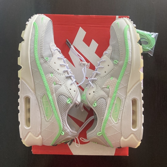 (NIB) Nike Air Max 90 Sail Neon Green